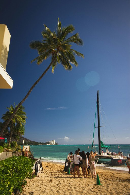 5-Star Aston Waikiki Banyan Honolulu Escape: A Luxury Tropical Retreat